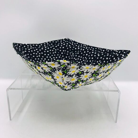 NEW! Microwave Takeout Container Cozy! Reversible, Black Daisy and Dots - Picture 4 of 6
